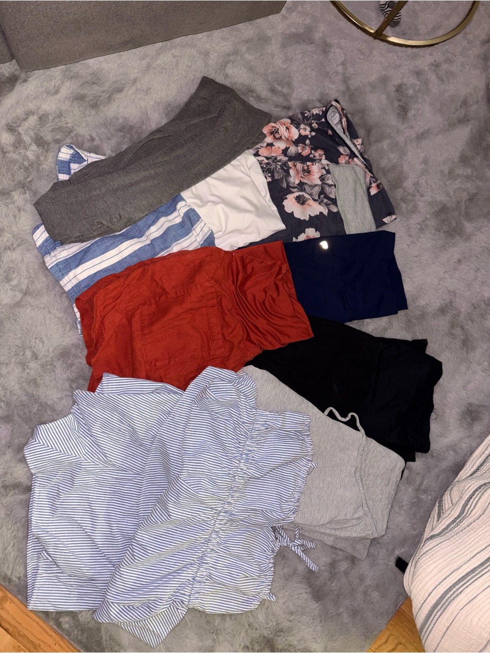 Maternity bundle 2; pants and shorts!